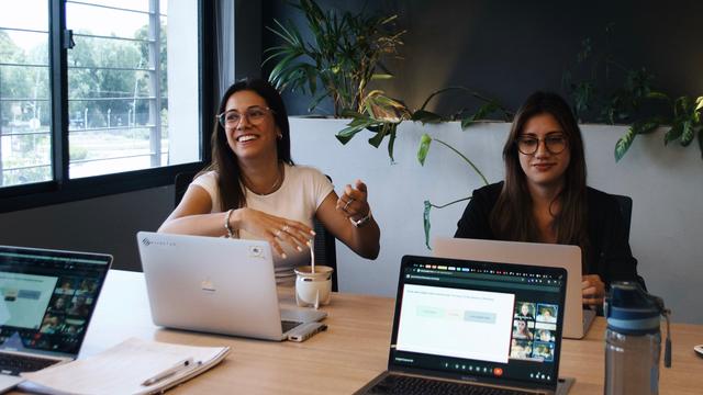 An App for you: Earthsnap built with React Native by Effectus Software Team