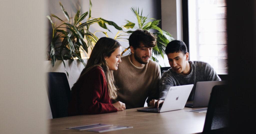 Cross-platform: a condition to software development in 2026