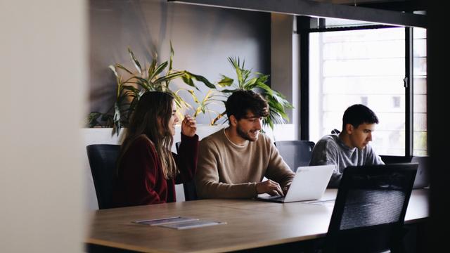 Bridging the Gap: How Nearshore Software Development Creates Global Advantage